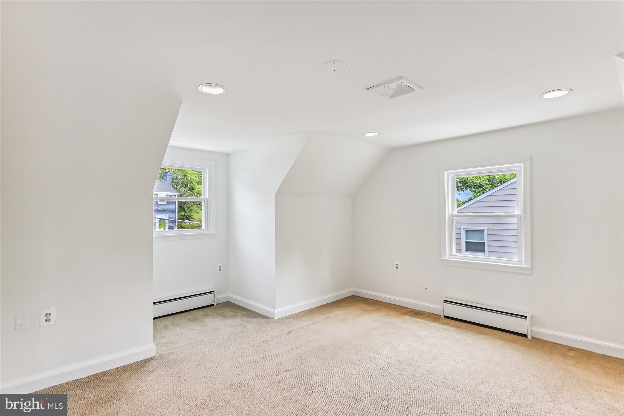 CLAREMONT - Residential