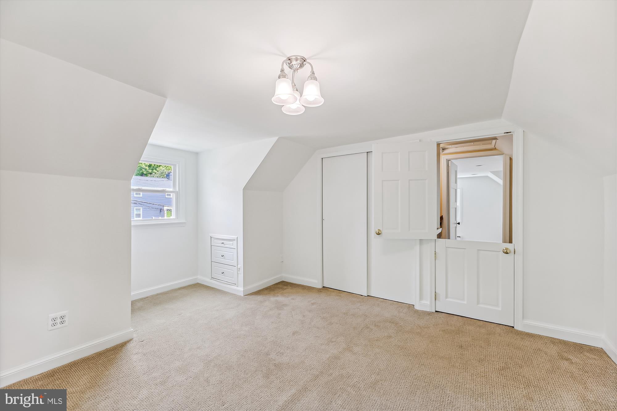 CLAREMONT - Residential