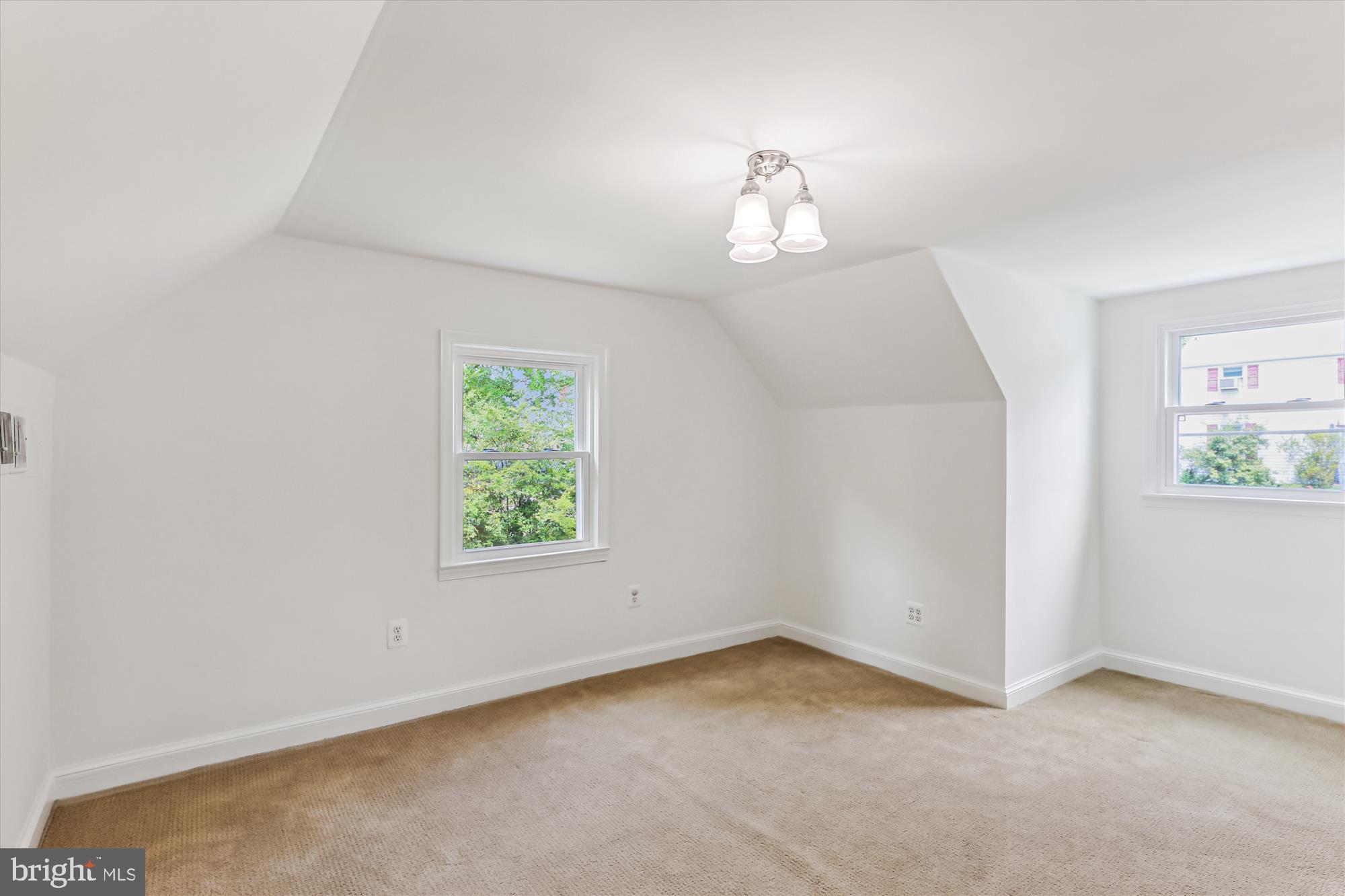 CLAREMONT - Residential