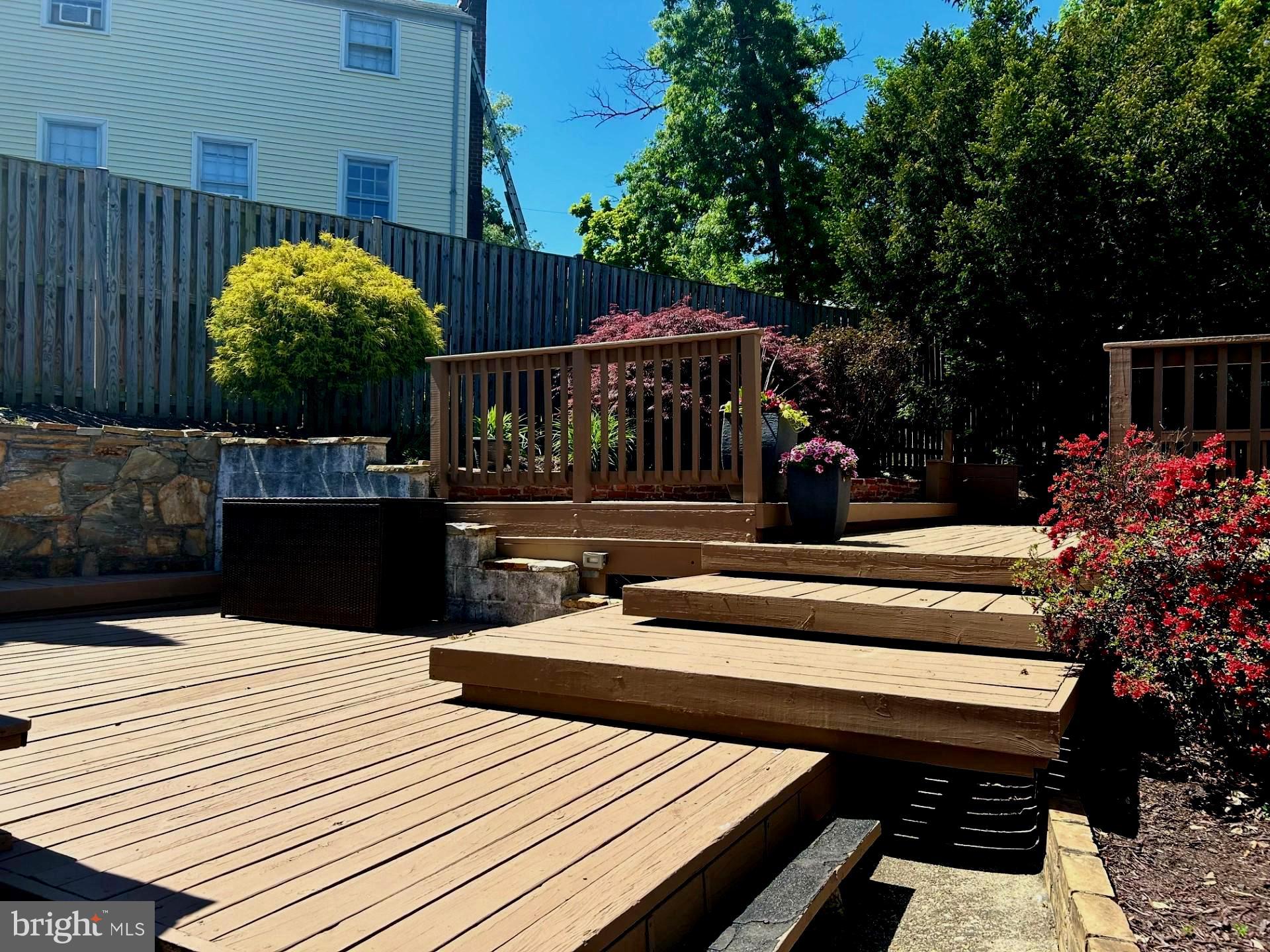 CLAREMONT - Residential