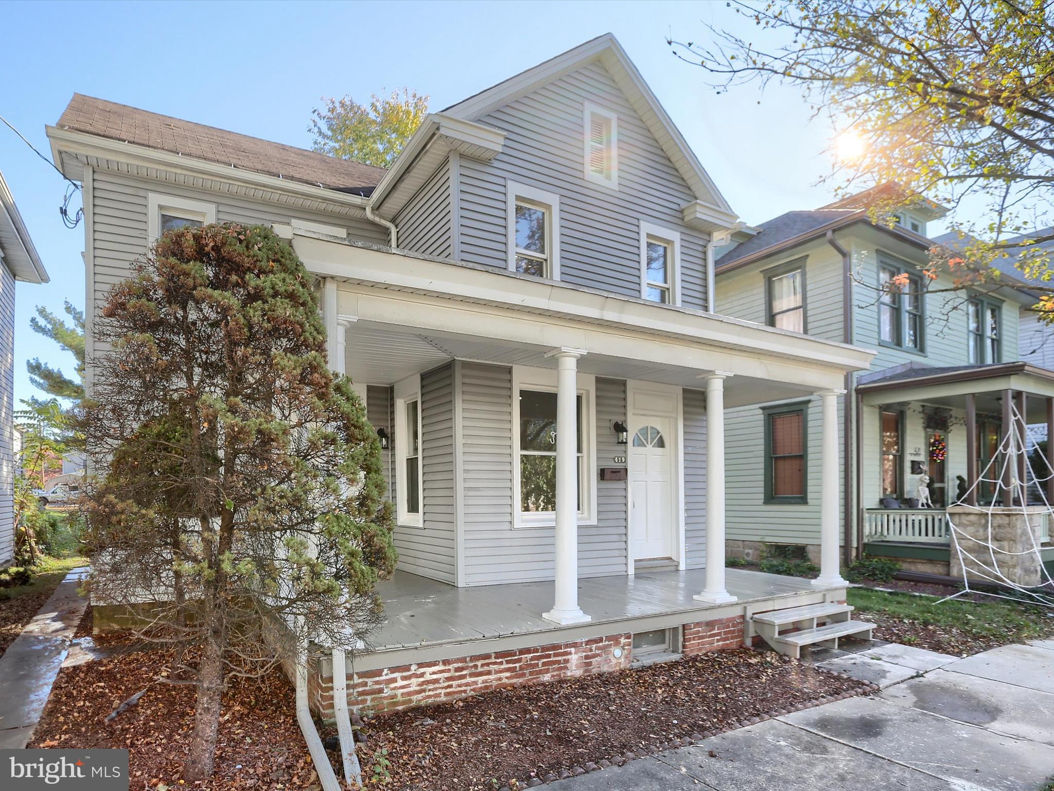 419 W SIMPSON STREET