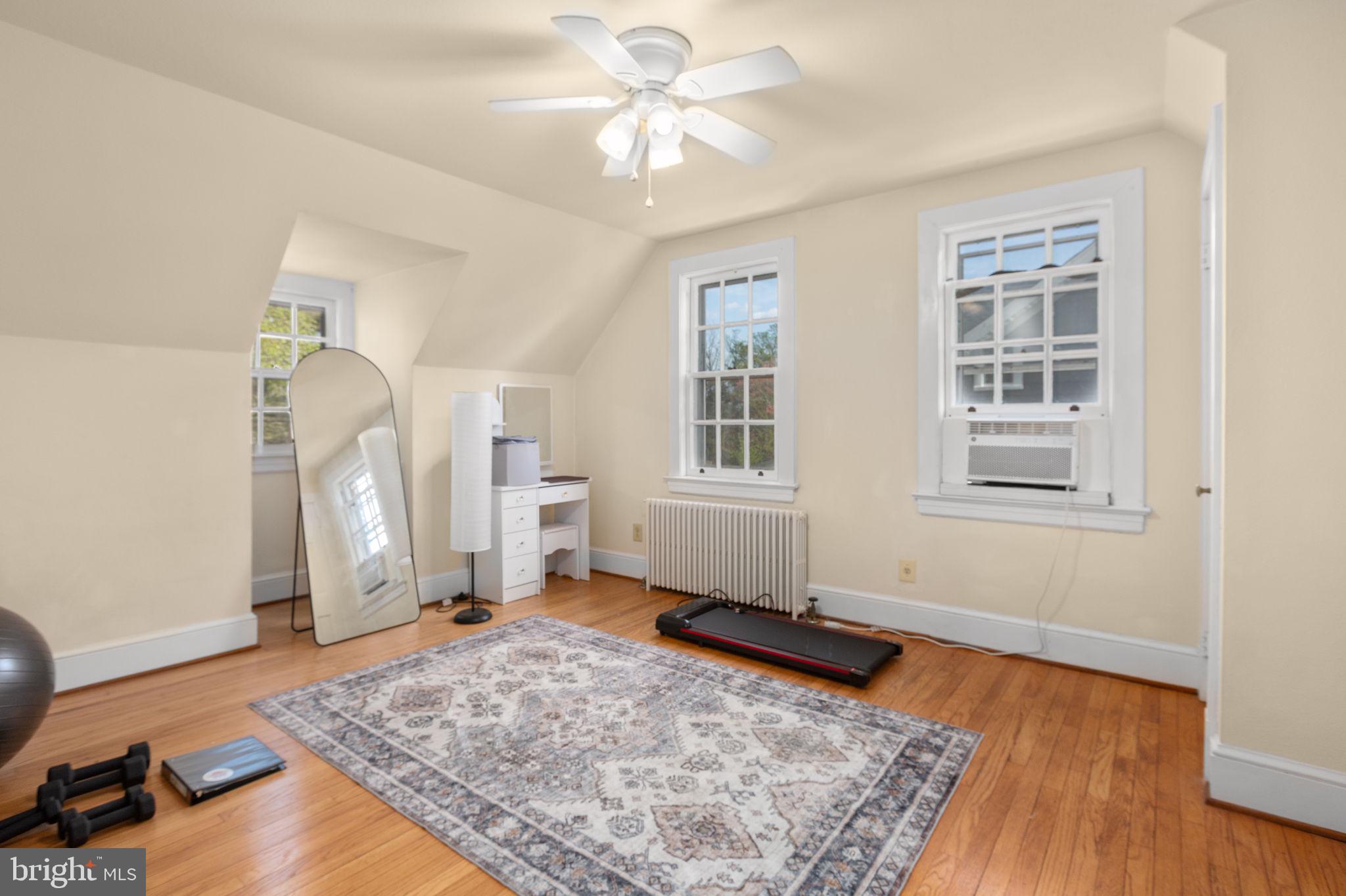 COLLEGE HEIGHTS - Residential