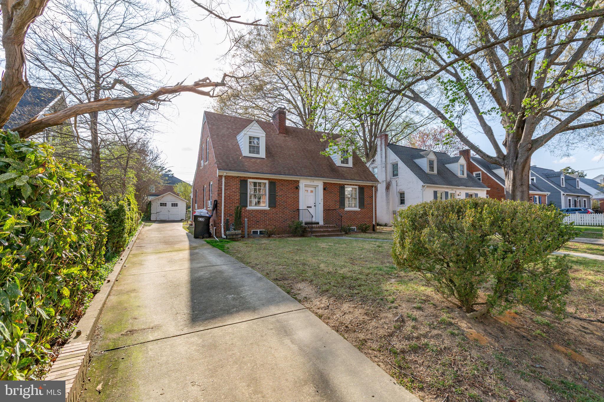 COLLEGE HEIGHTS - Residential