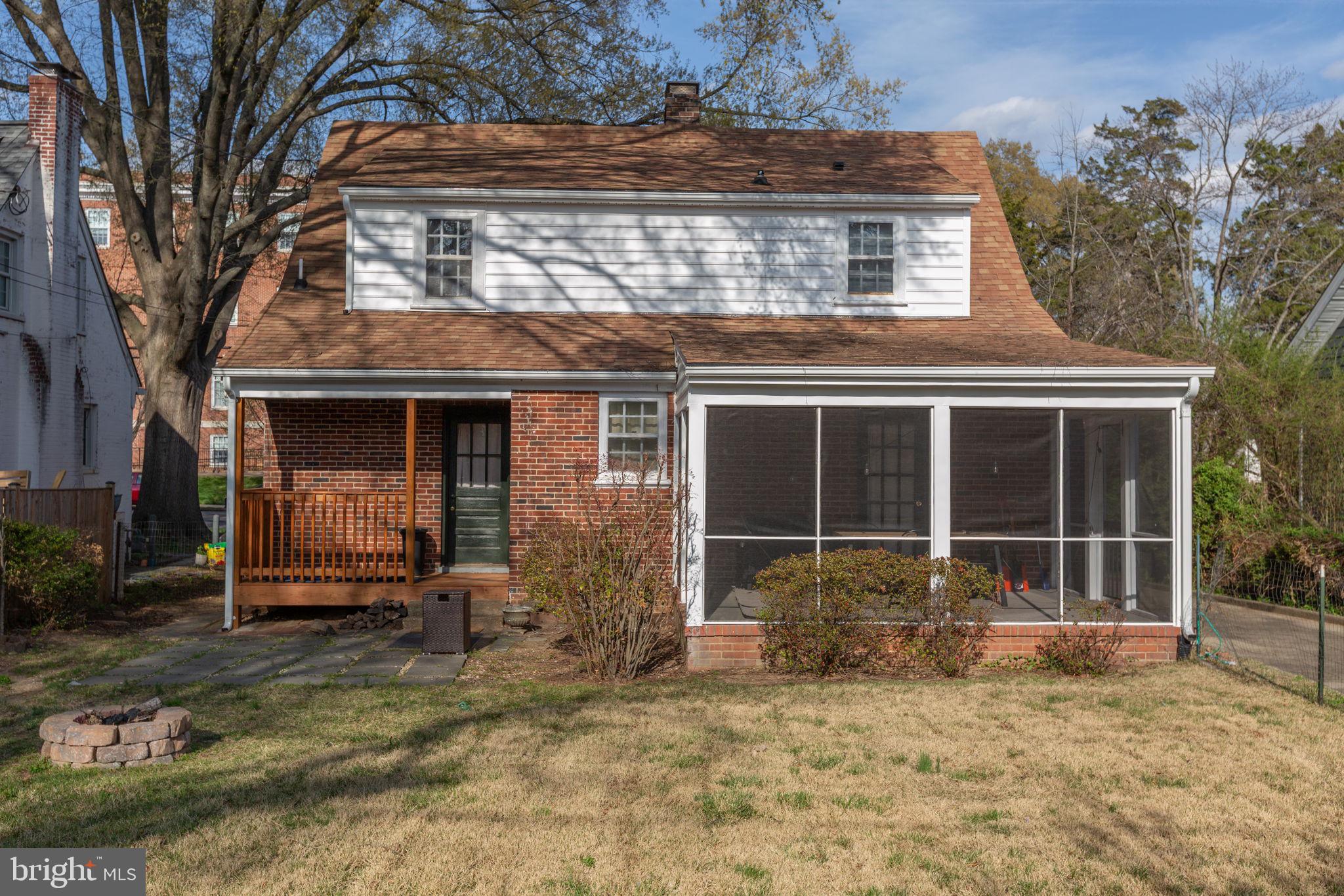 COLLEGE HEIGHTS - Residential