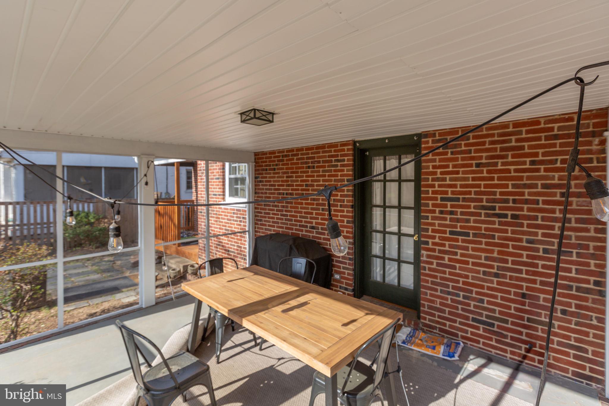 COLLEGE HEIGHTS - Residential