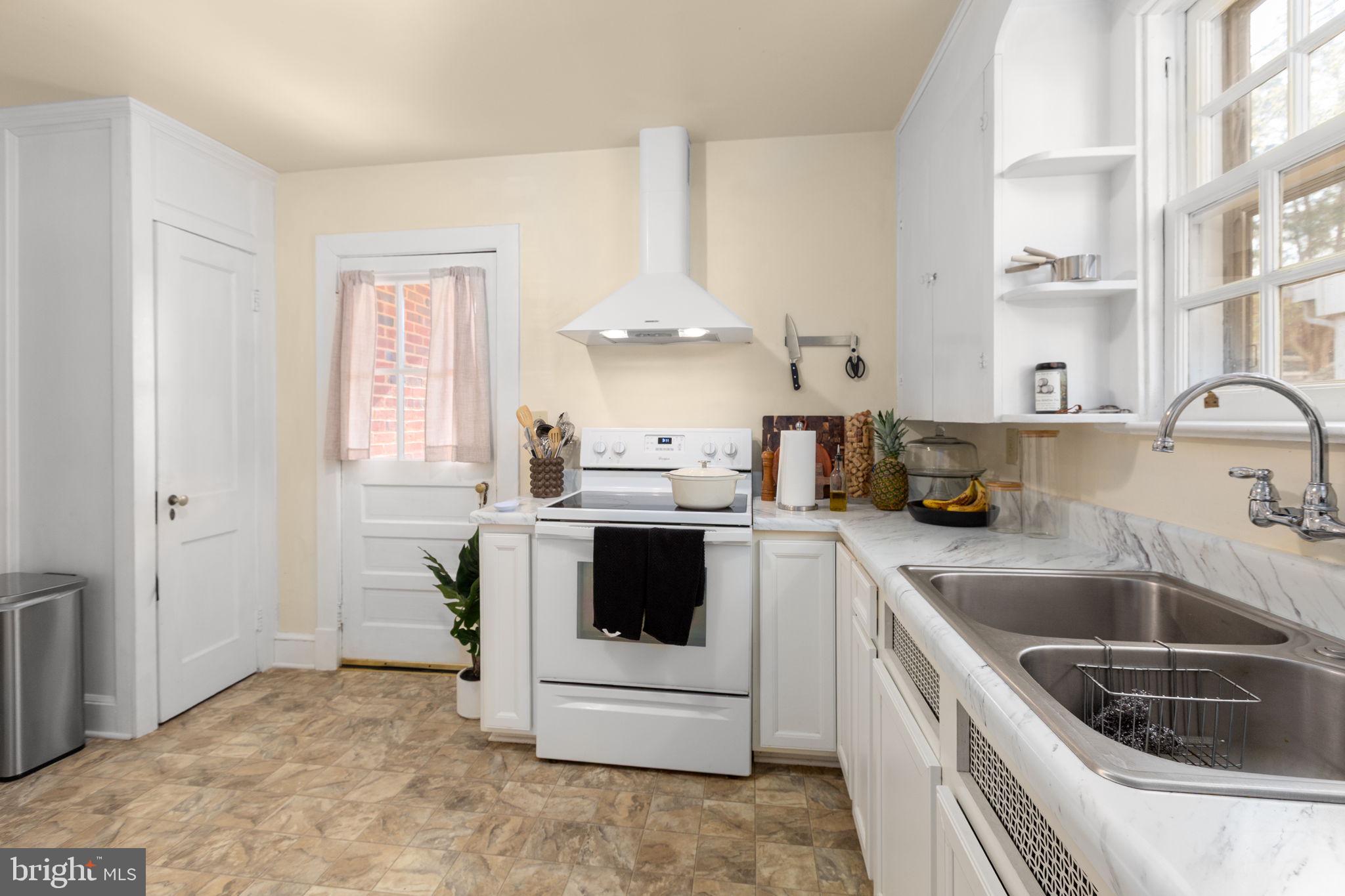 COLLEGE HEIGHTS - Residential