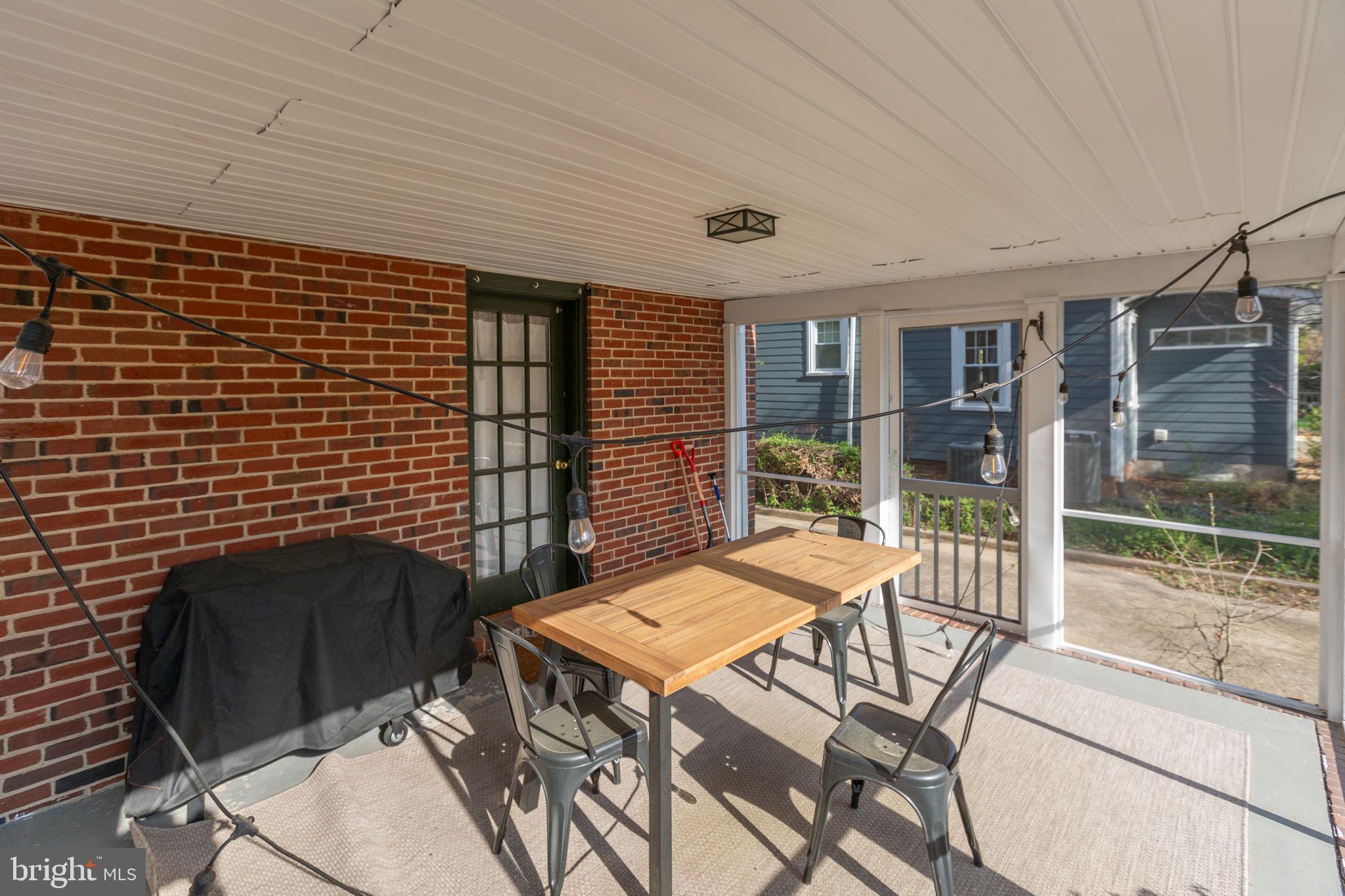 COLLEGE HEIGHTS - Residential