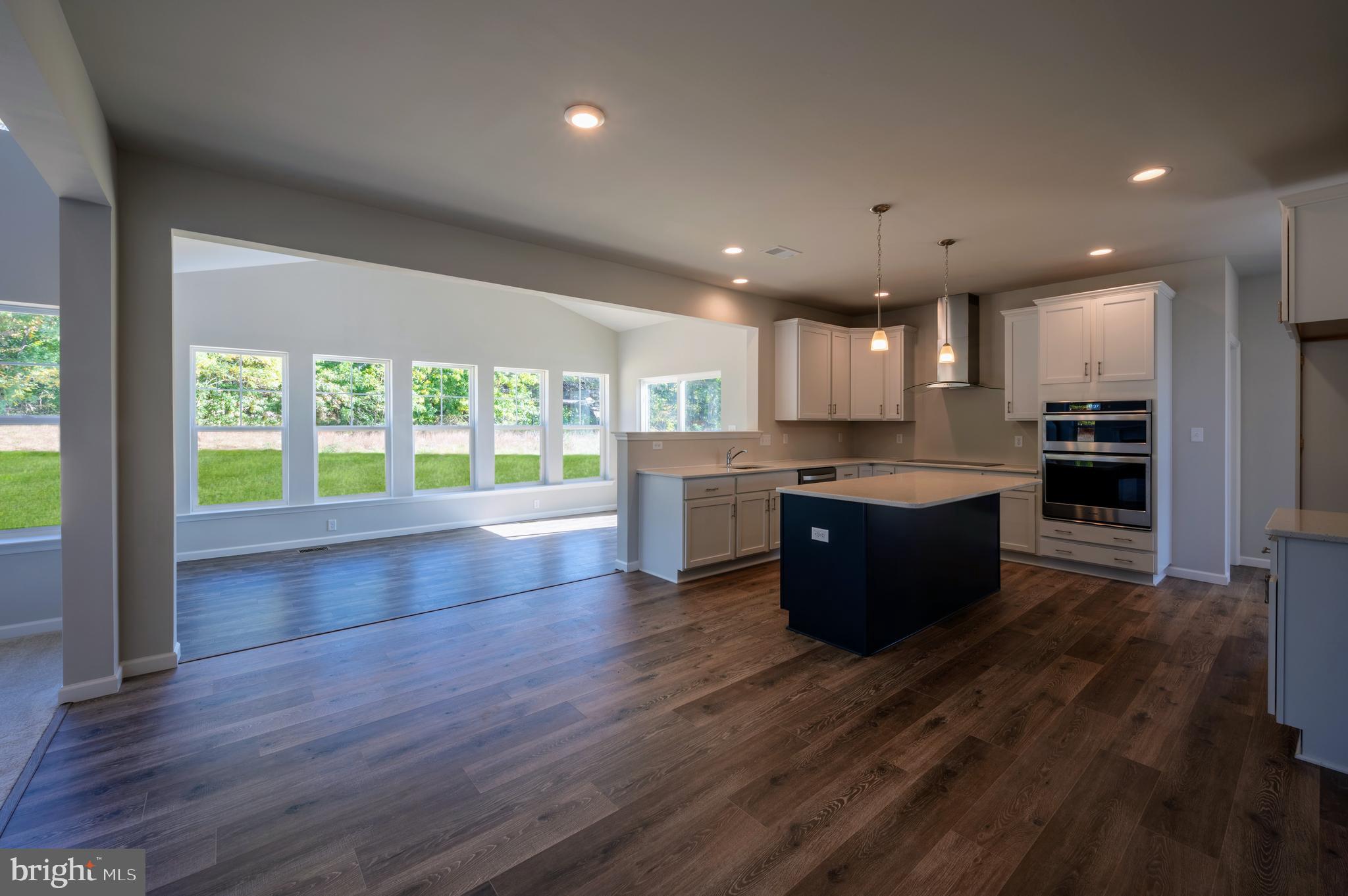 MELVILLE RUN - Residential