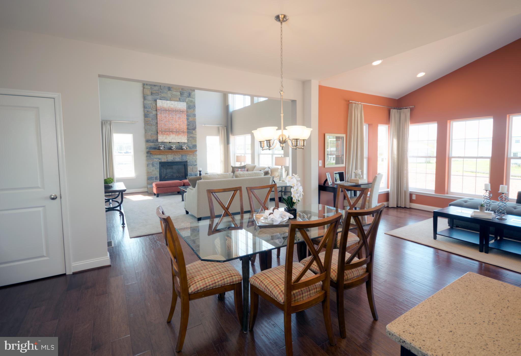 MELVILLE RUN - Residential