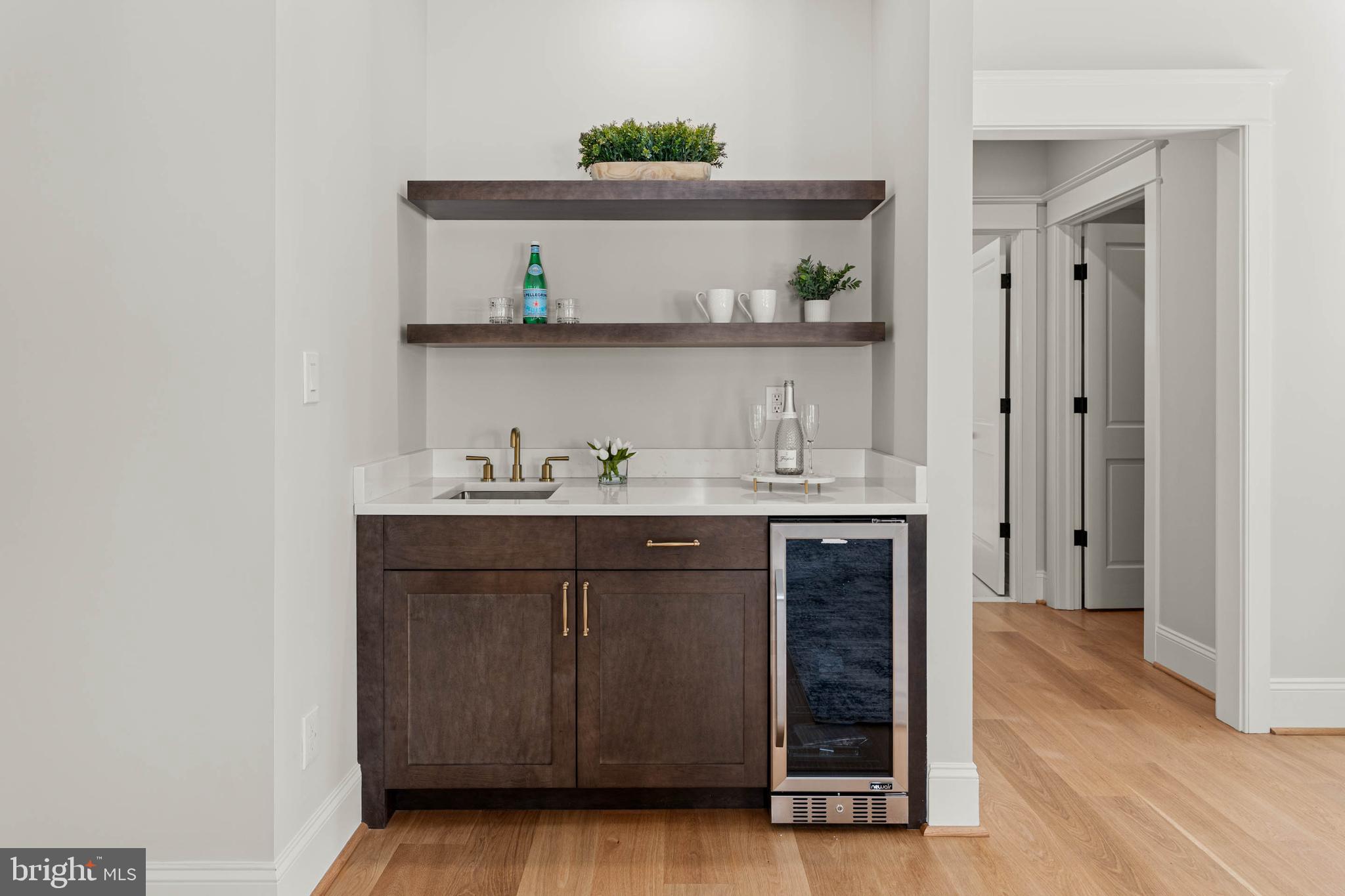 LEOPARD LAKES - Residential