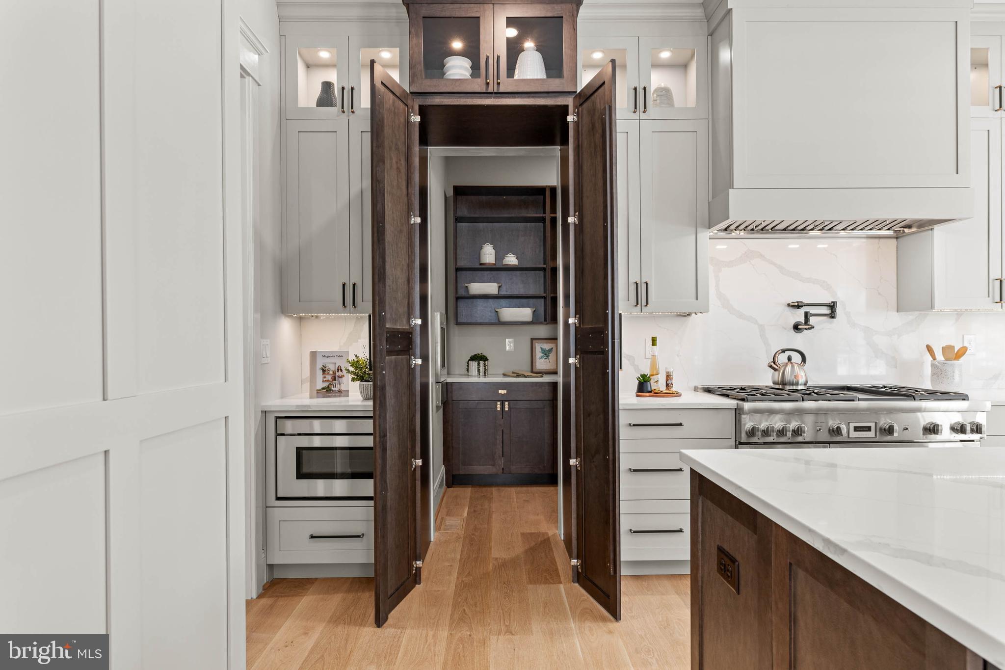 LEOPARD LAKES - Residential