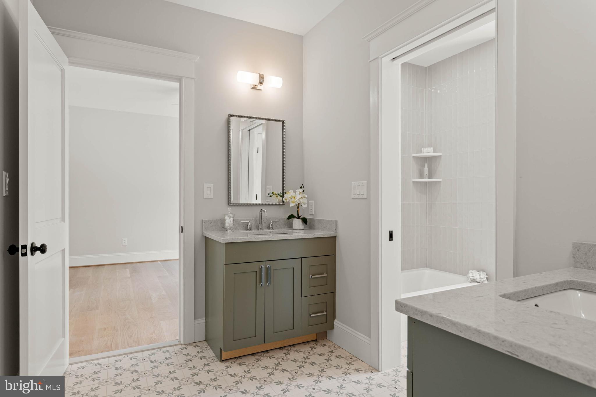 LEOPARD LAKES - Residential