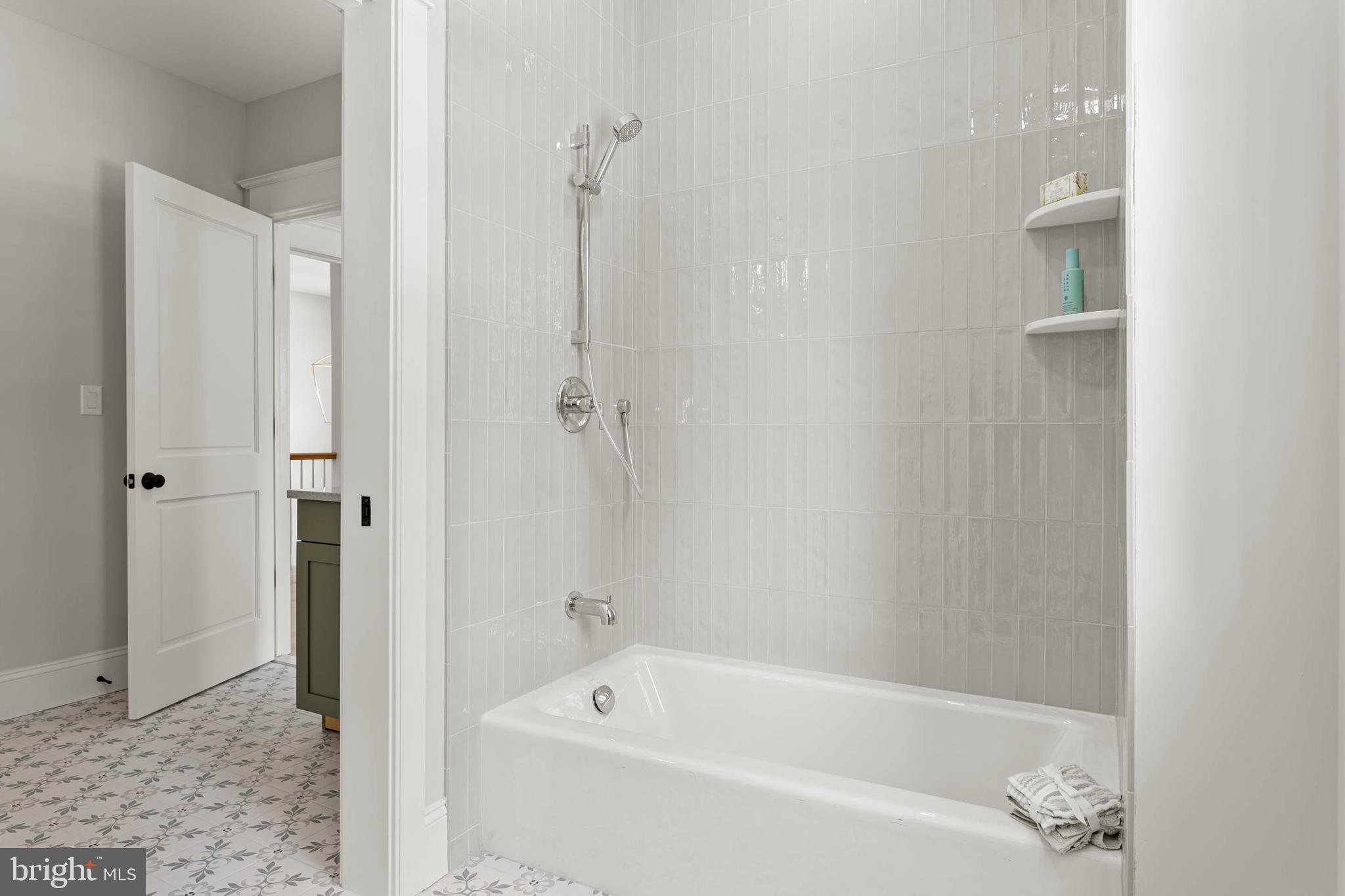 LEOPARD LAKES - Residential