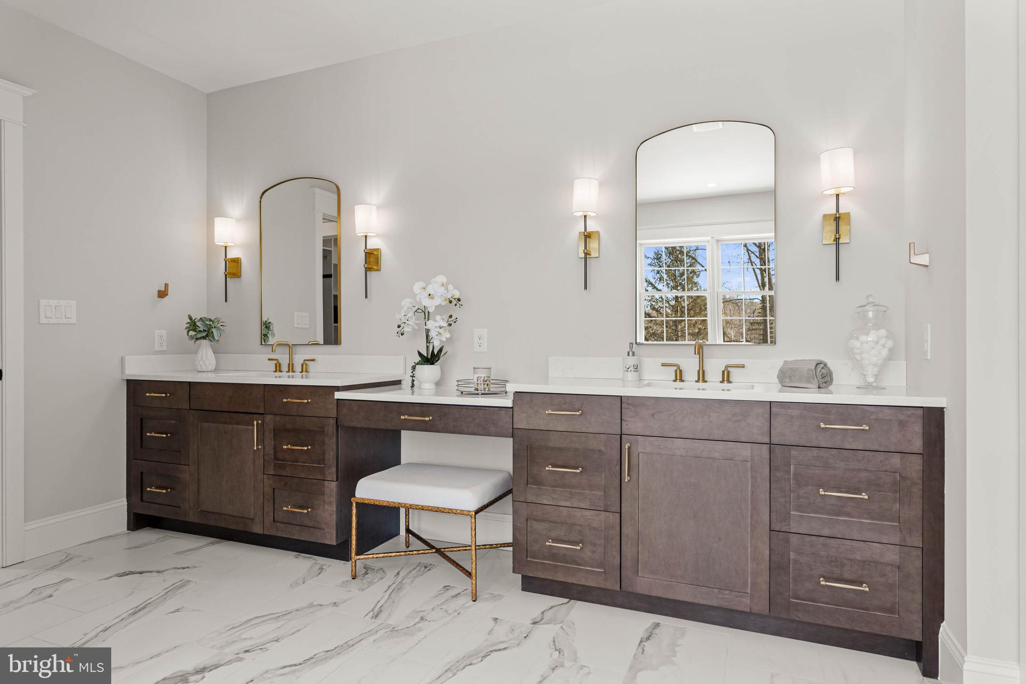 LEOPARD LAKES - Residential