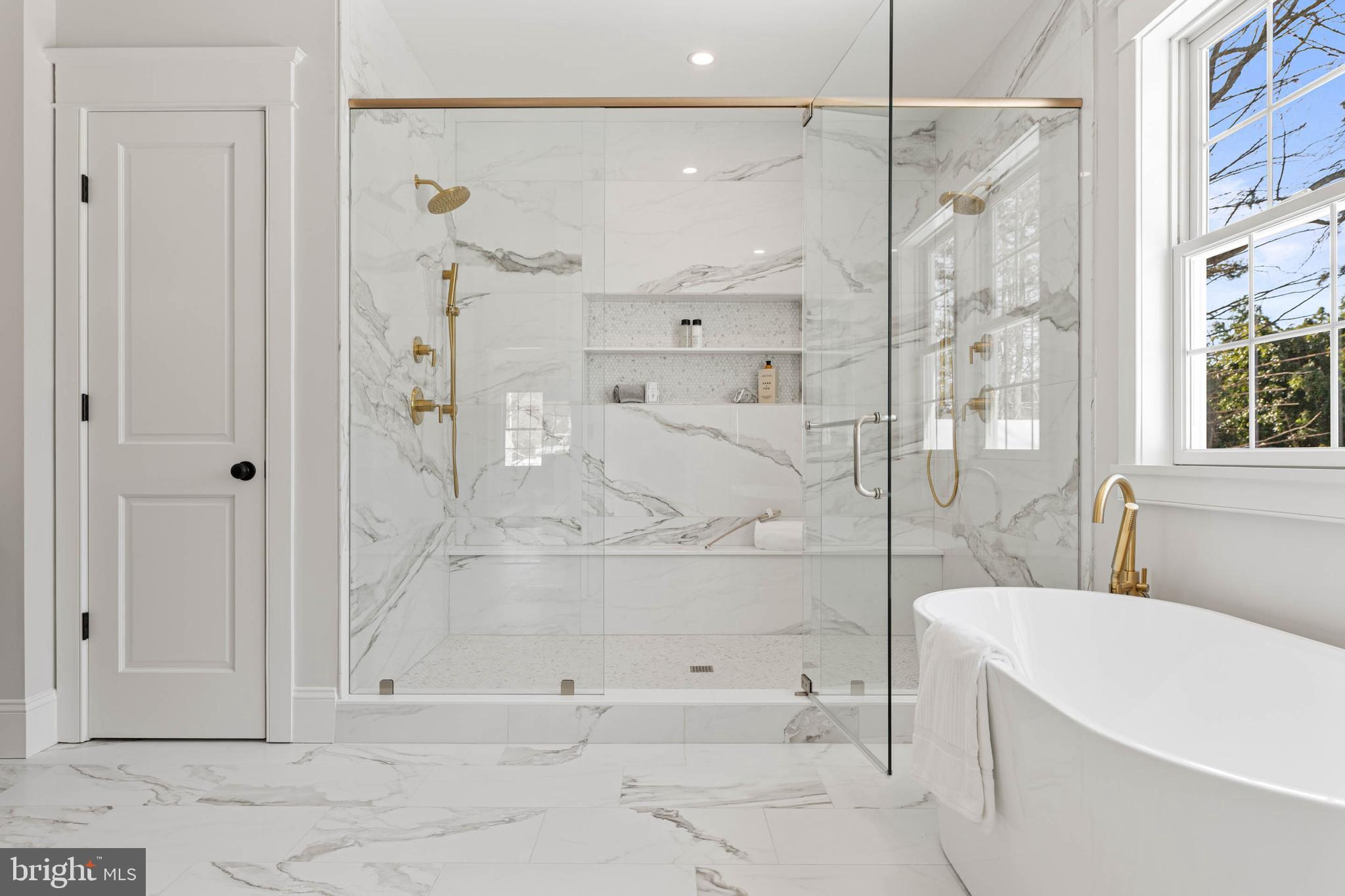 LEOPARD LAKES - Residential