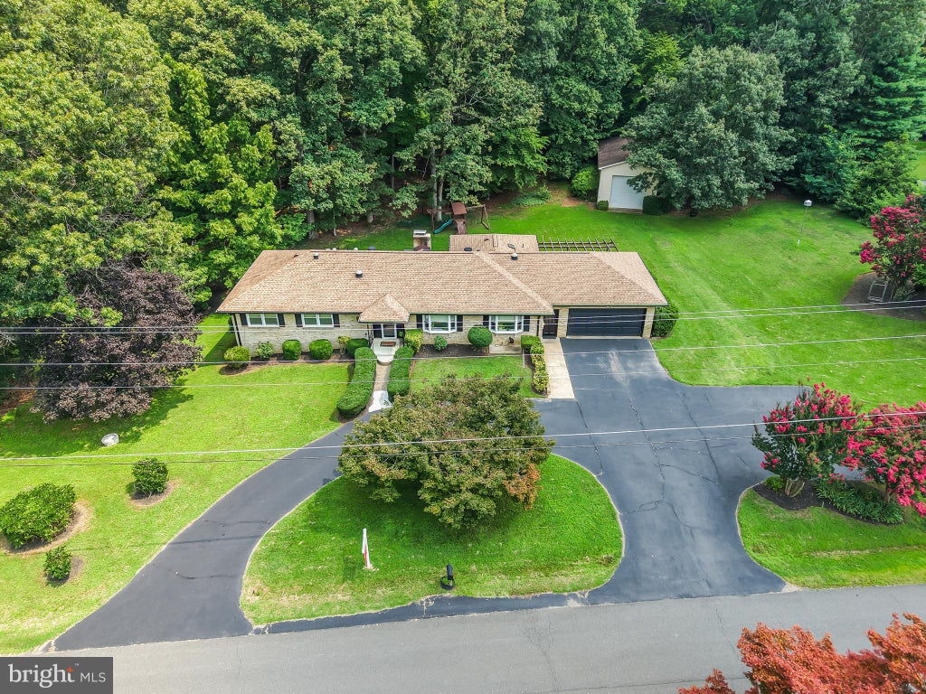 Photo of 6916 Harvey Road, MANASSAS, VA 20112 (MLS # VAPW2125984)