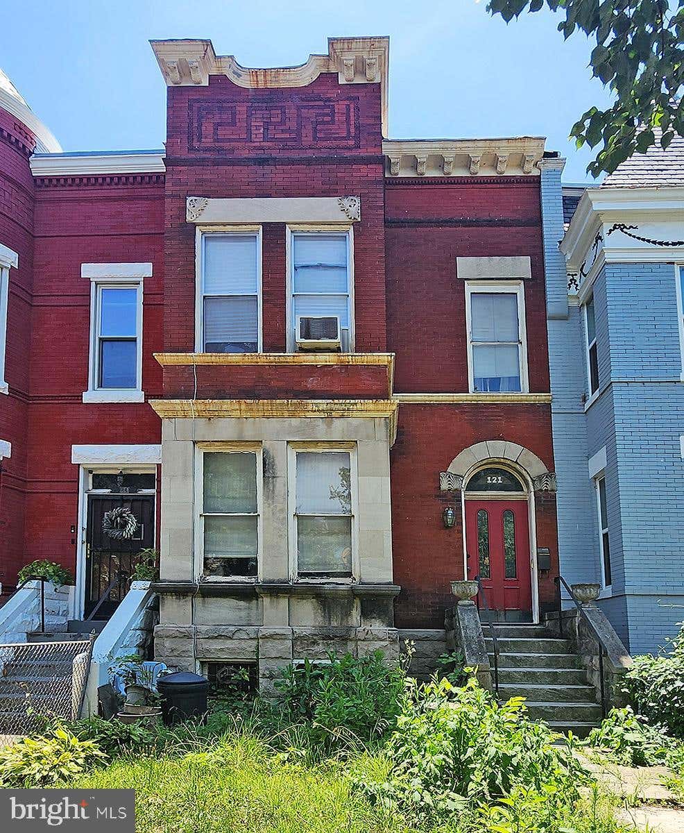 Photo of 121 R Street NE, WASHINGTON, DC 20002 (MLS # DCDC2271148)