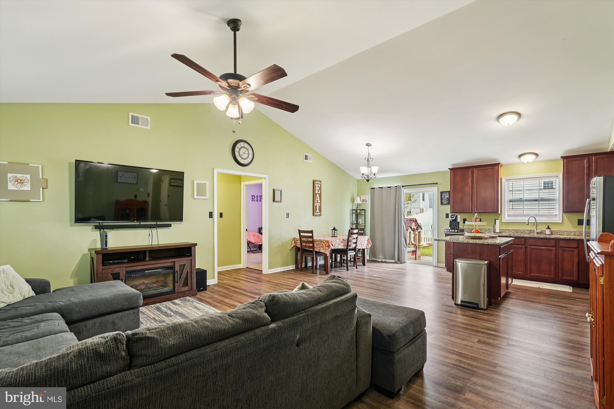 RED HILL - Residential