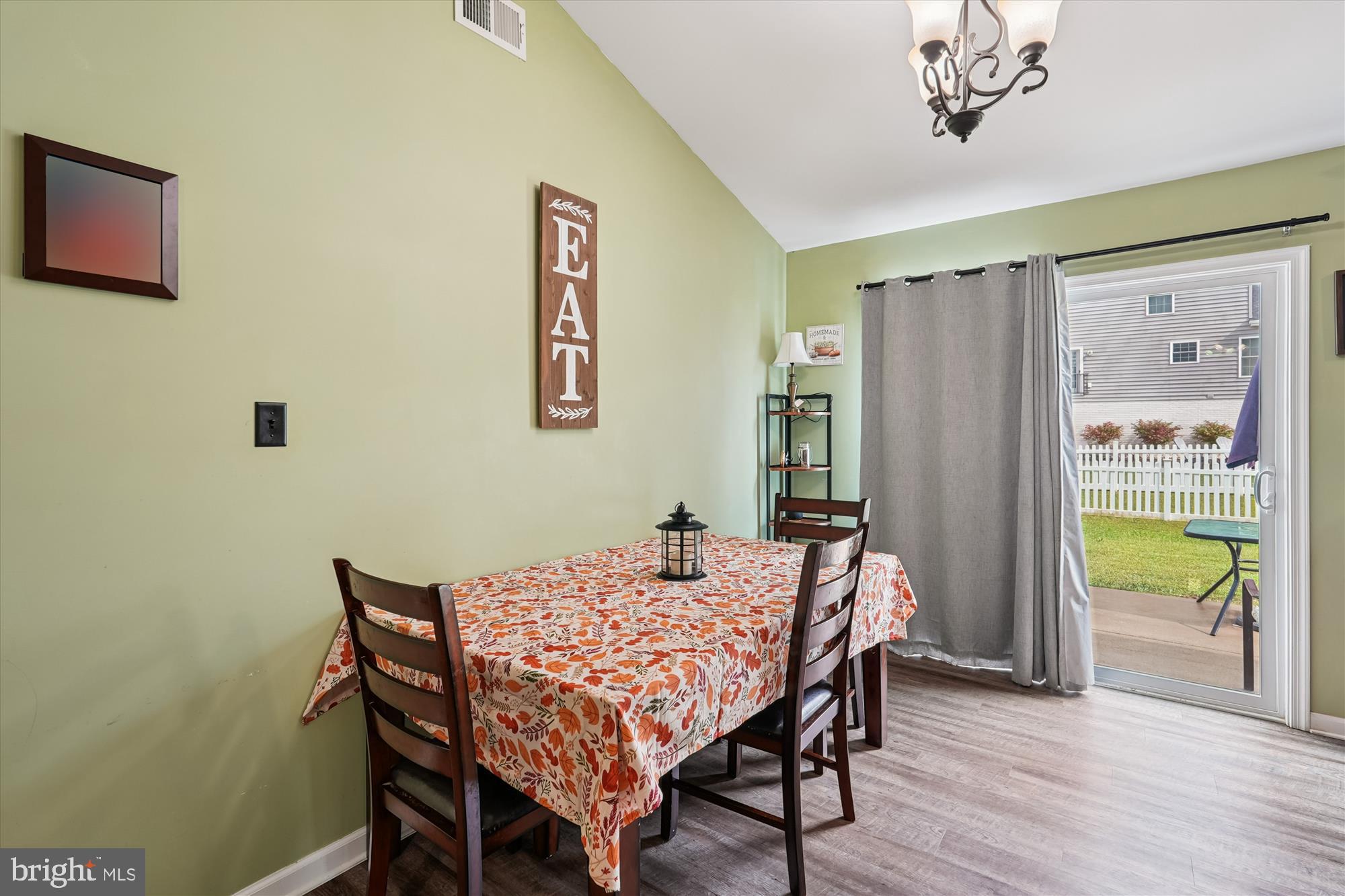 RED HILL - Residential