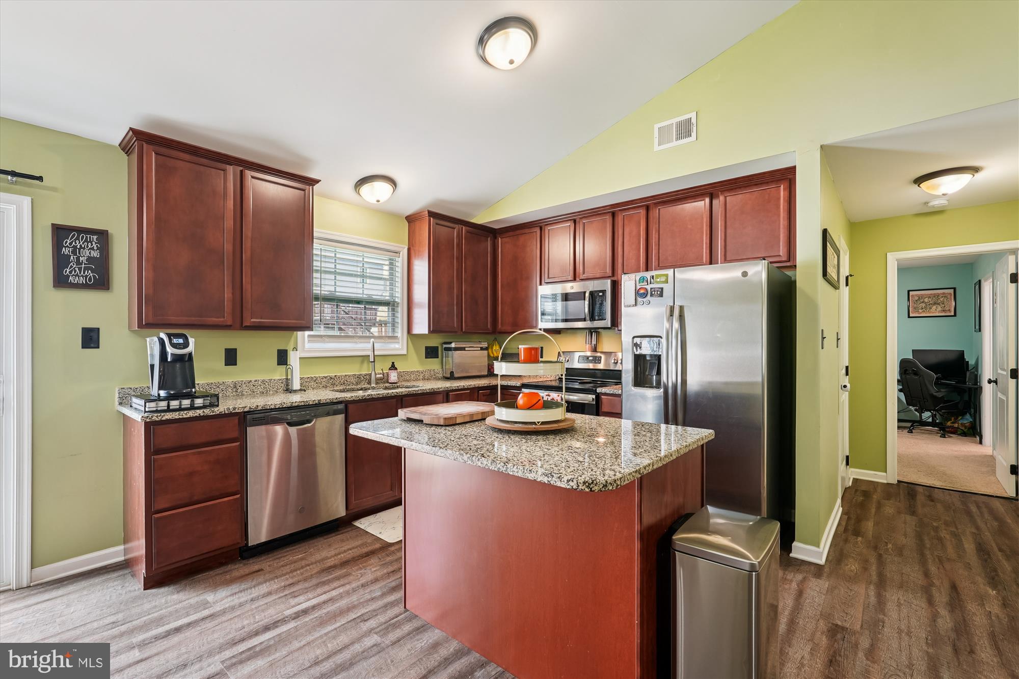 RED HILL - Residential