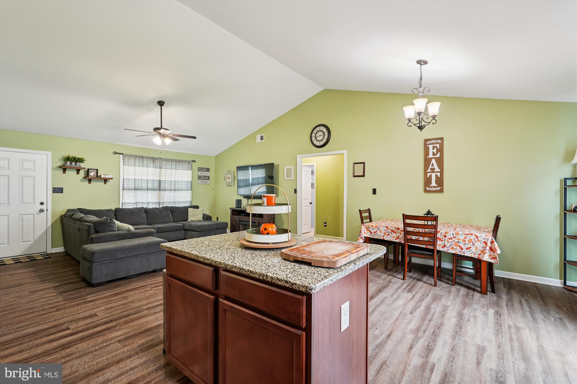 RED HILL - Residential