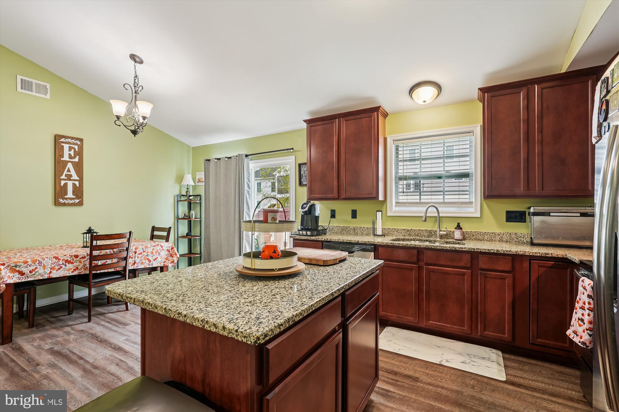 RED HILL - Residential