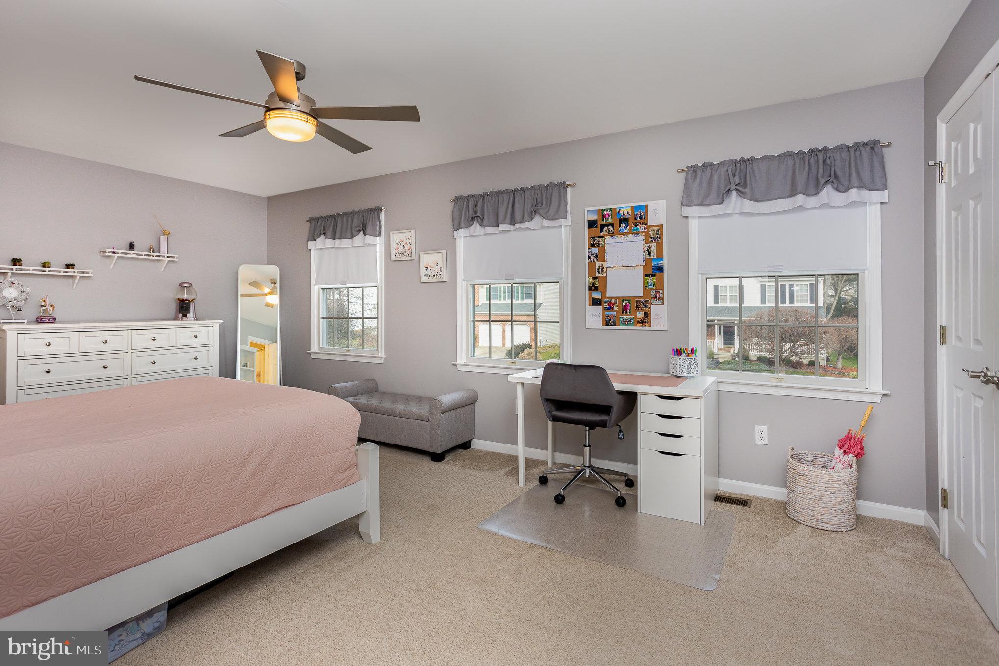 SADDLE RIDGE - Residential