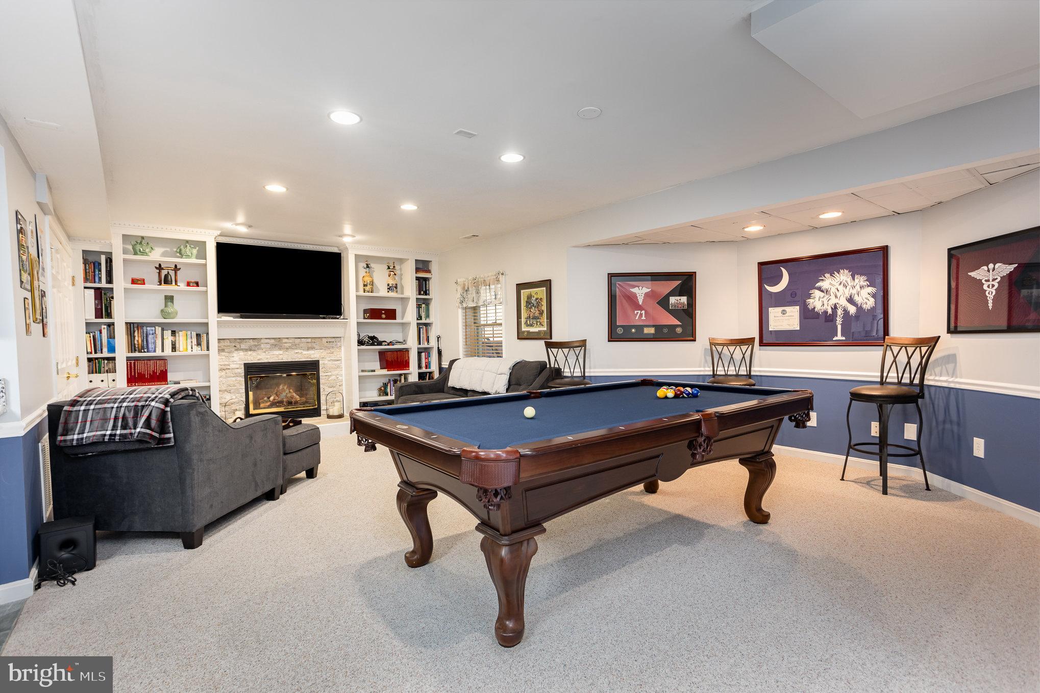 SADDLE RIDGE - Residential