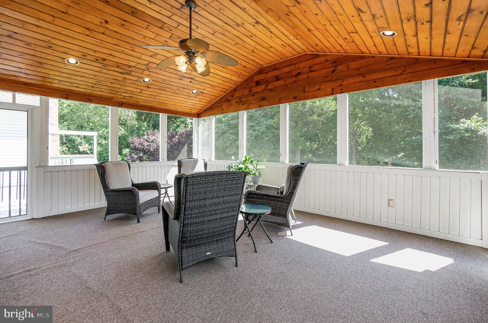 SADDLE RIDGE - Residential