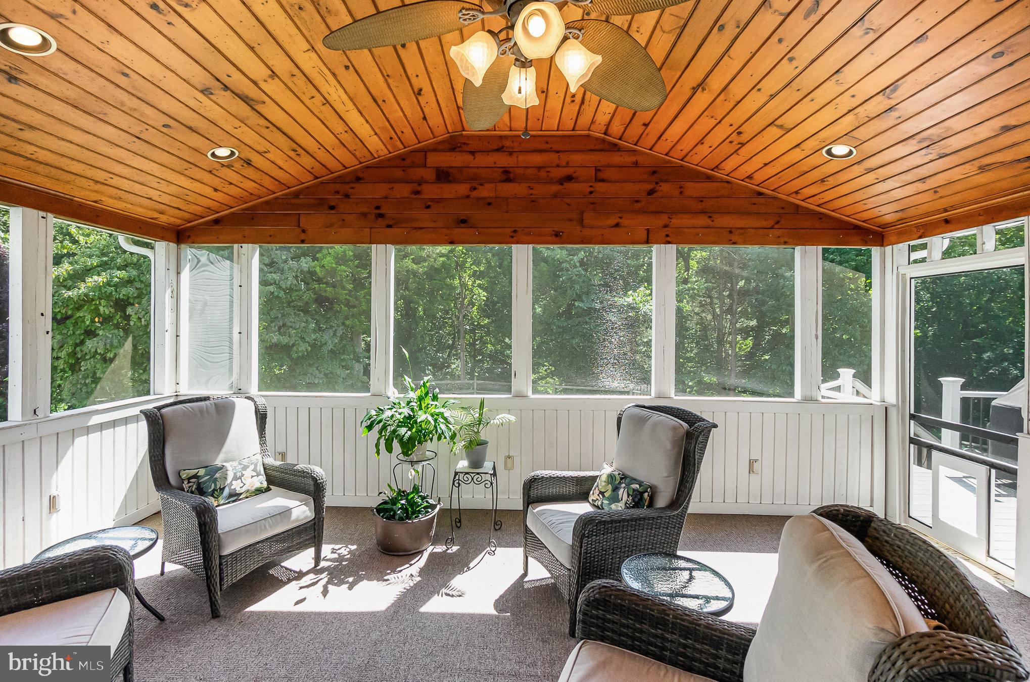 SADDLE RIDGE - Residential