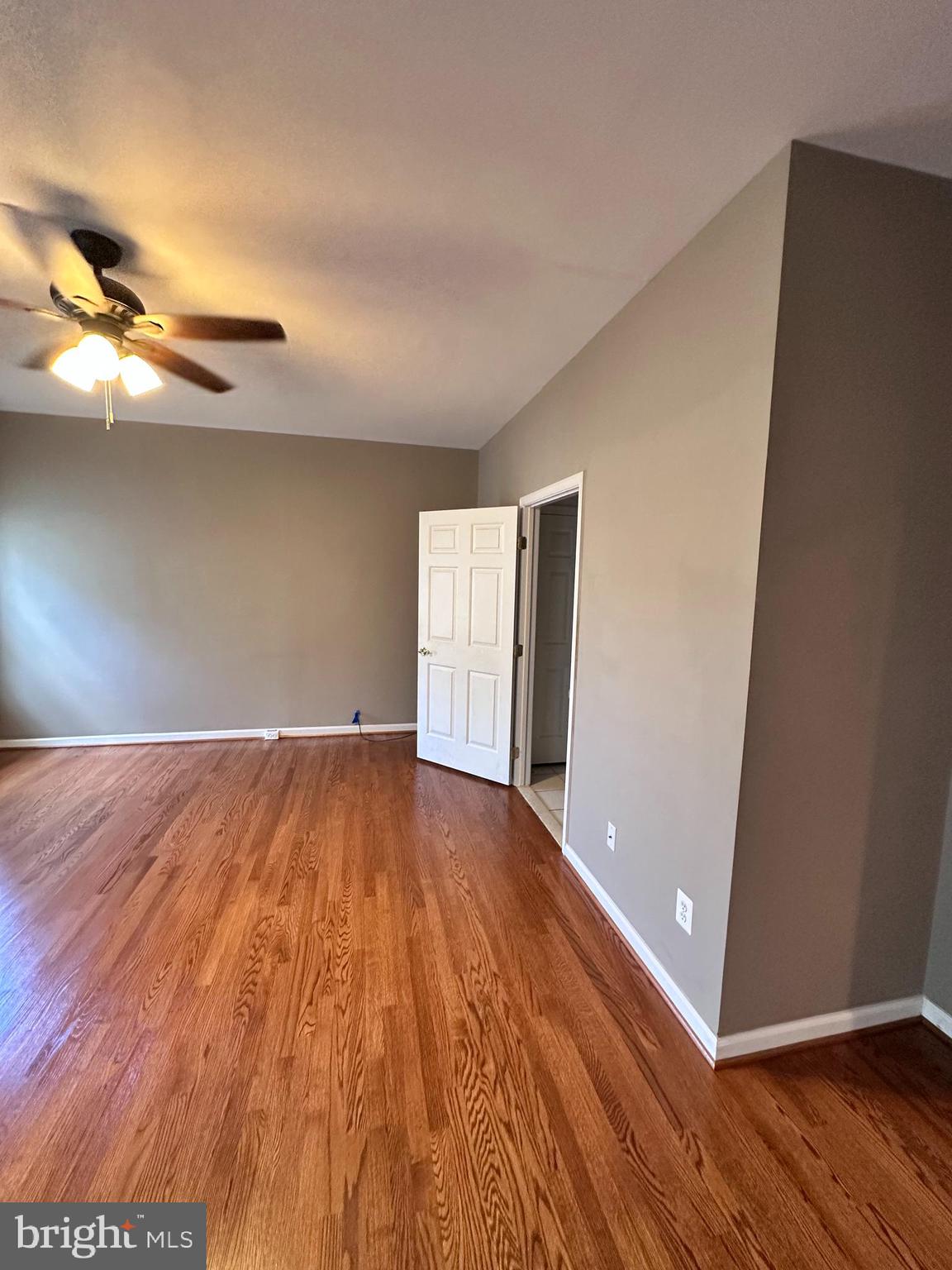 156 LAPIS COURT 23