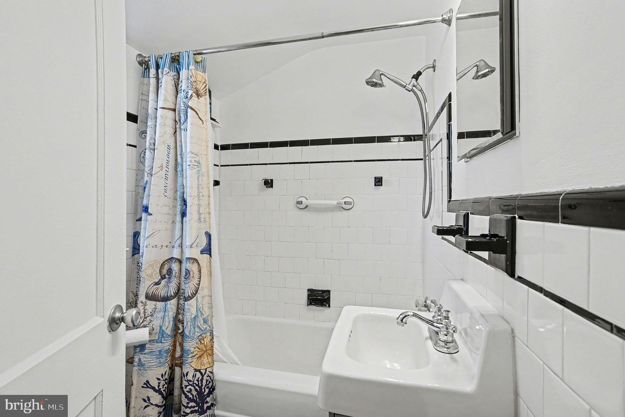 DARNALL MANOR - Residential