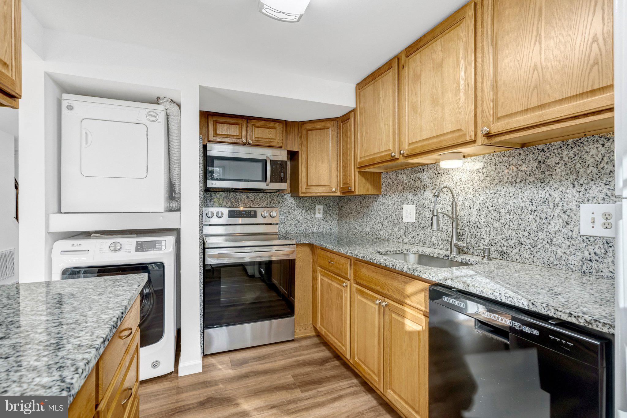 GEORGIAN HAMLET - Residential