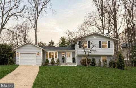 2406 GARNETT COURT VIENNA VA 22180