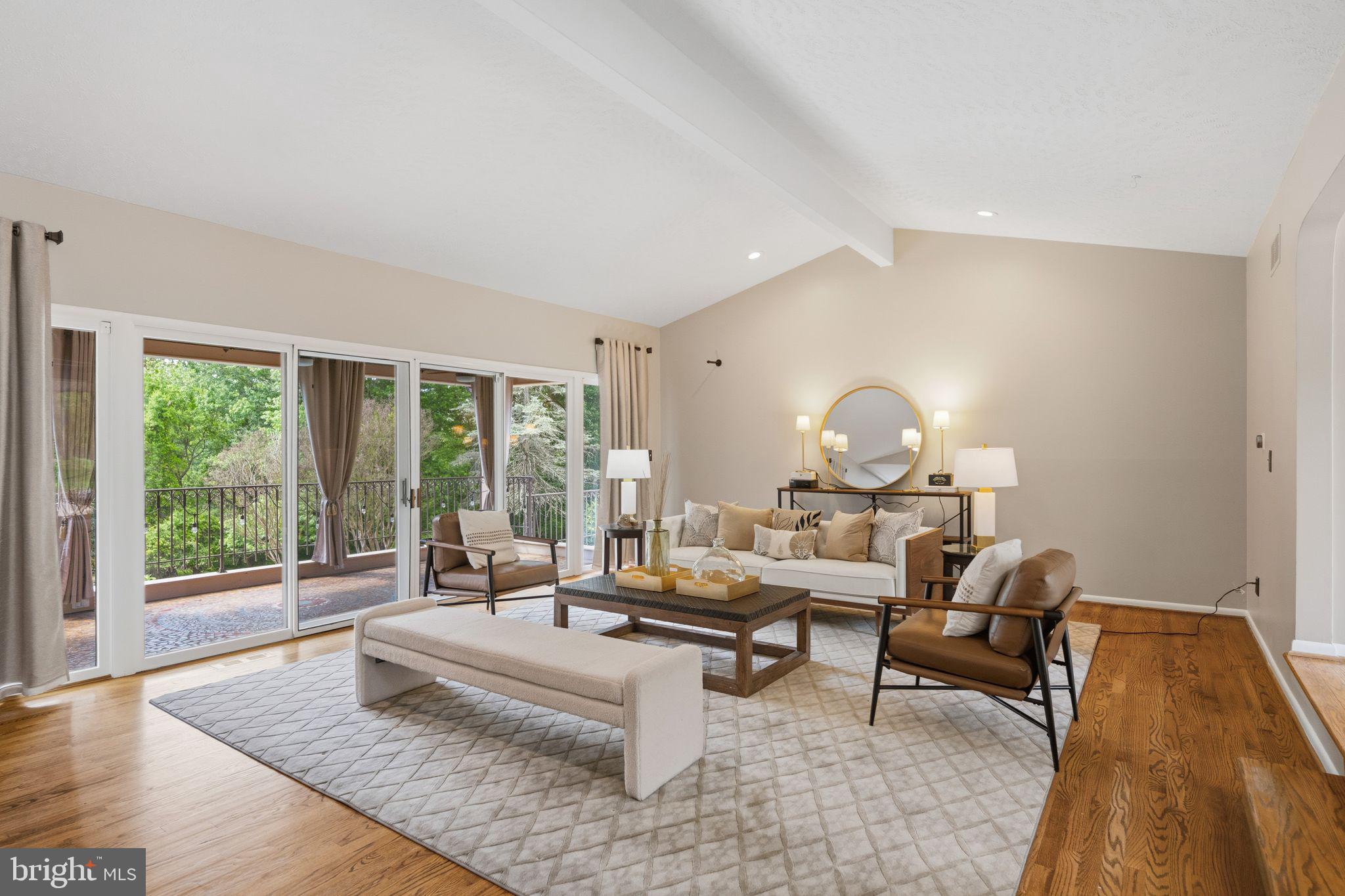 MANOR BROOK - Residential