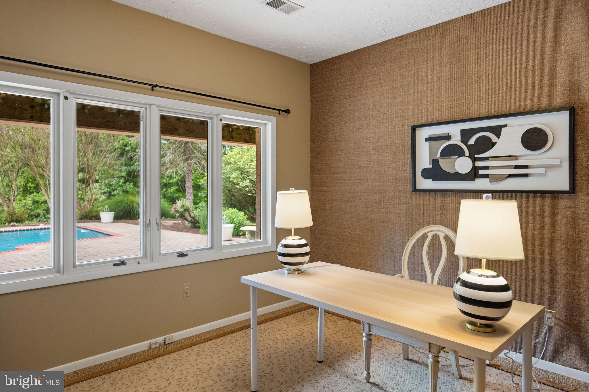 MANOR BROOK - Residential