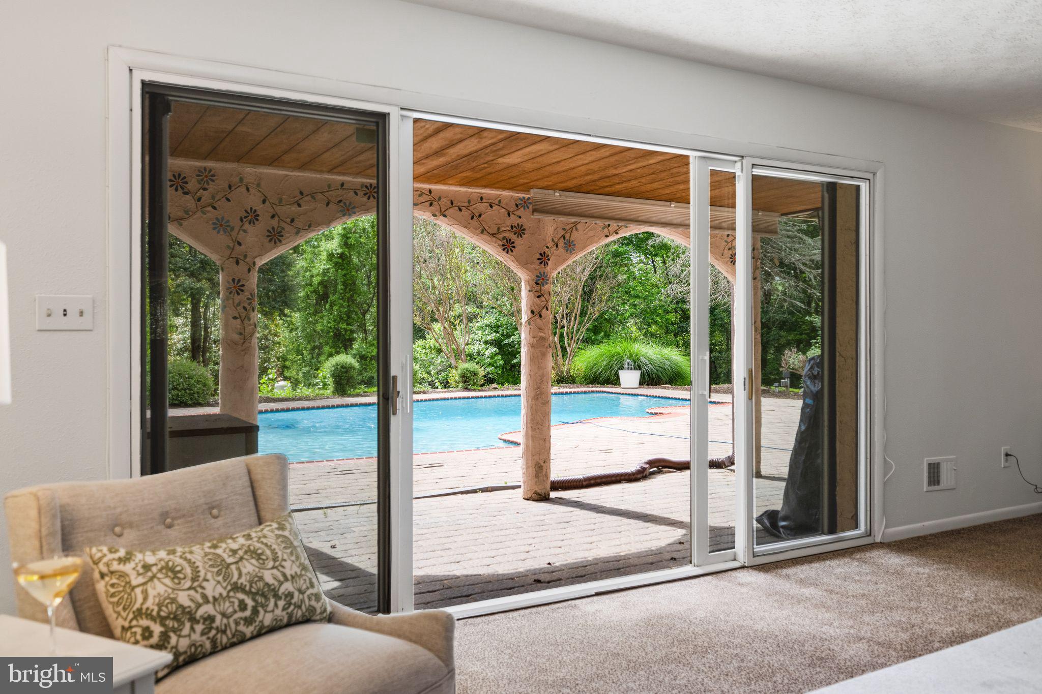 MANOR BROOK - Residential