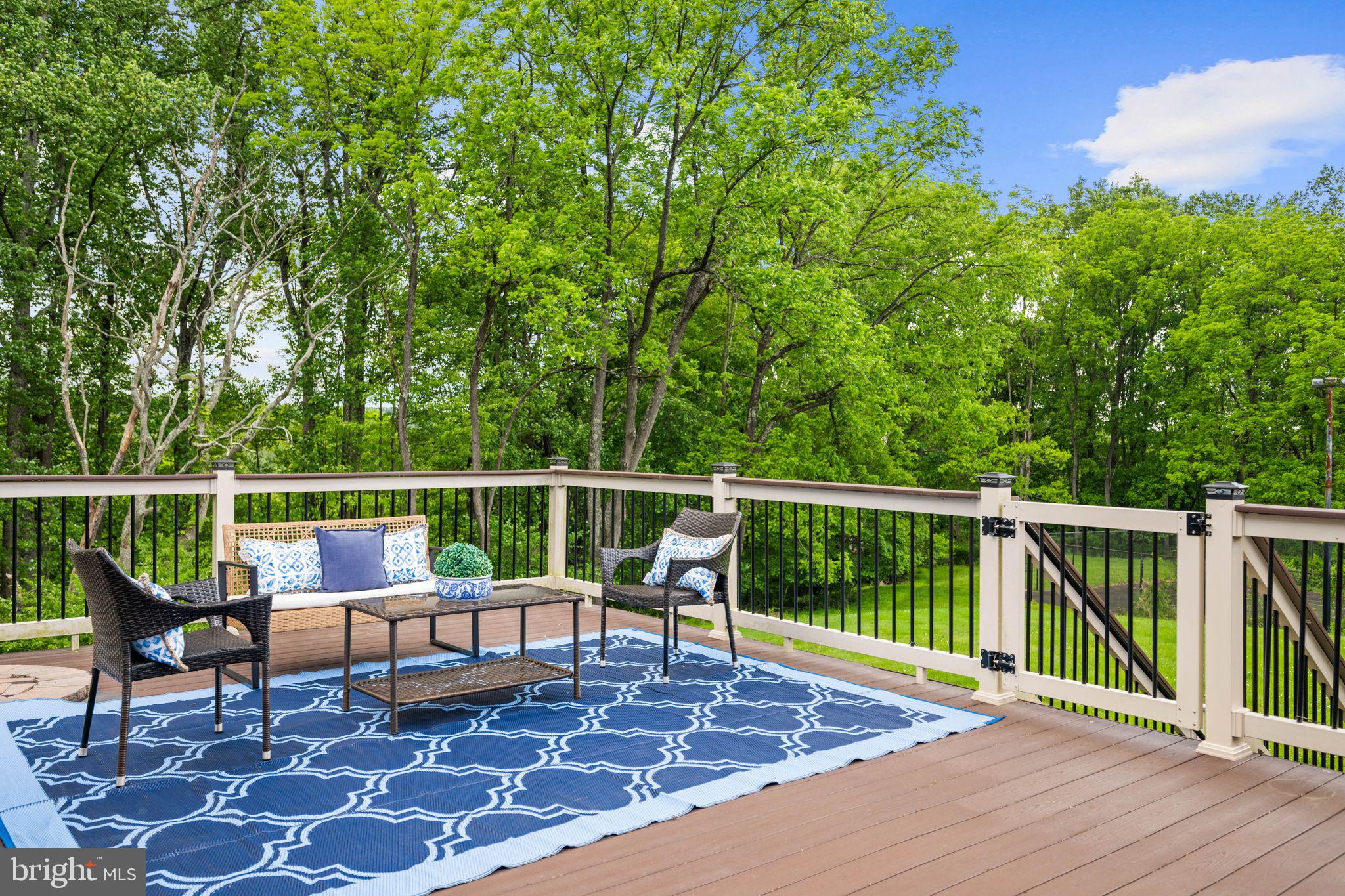 MANOR BROOK - Residential