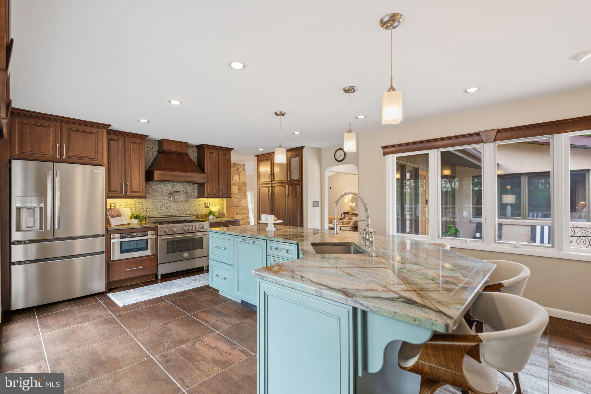 MANOR BROOK - Residential