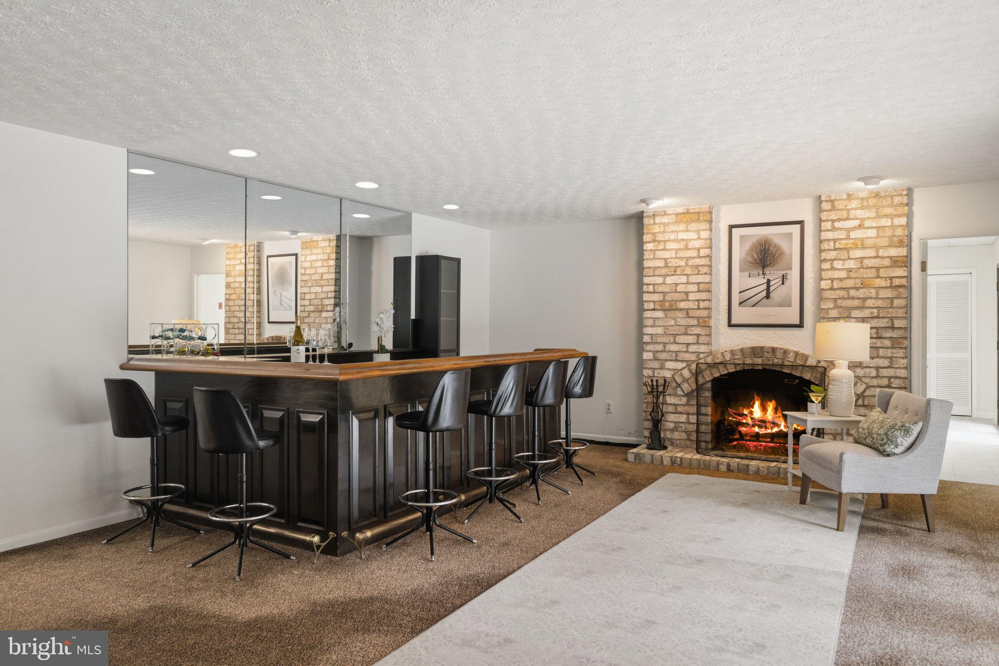 MANOR BROOK - Residential