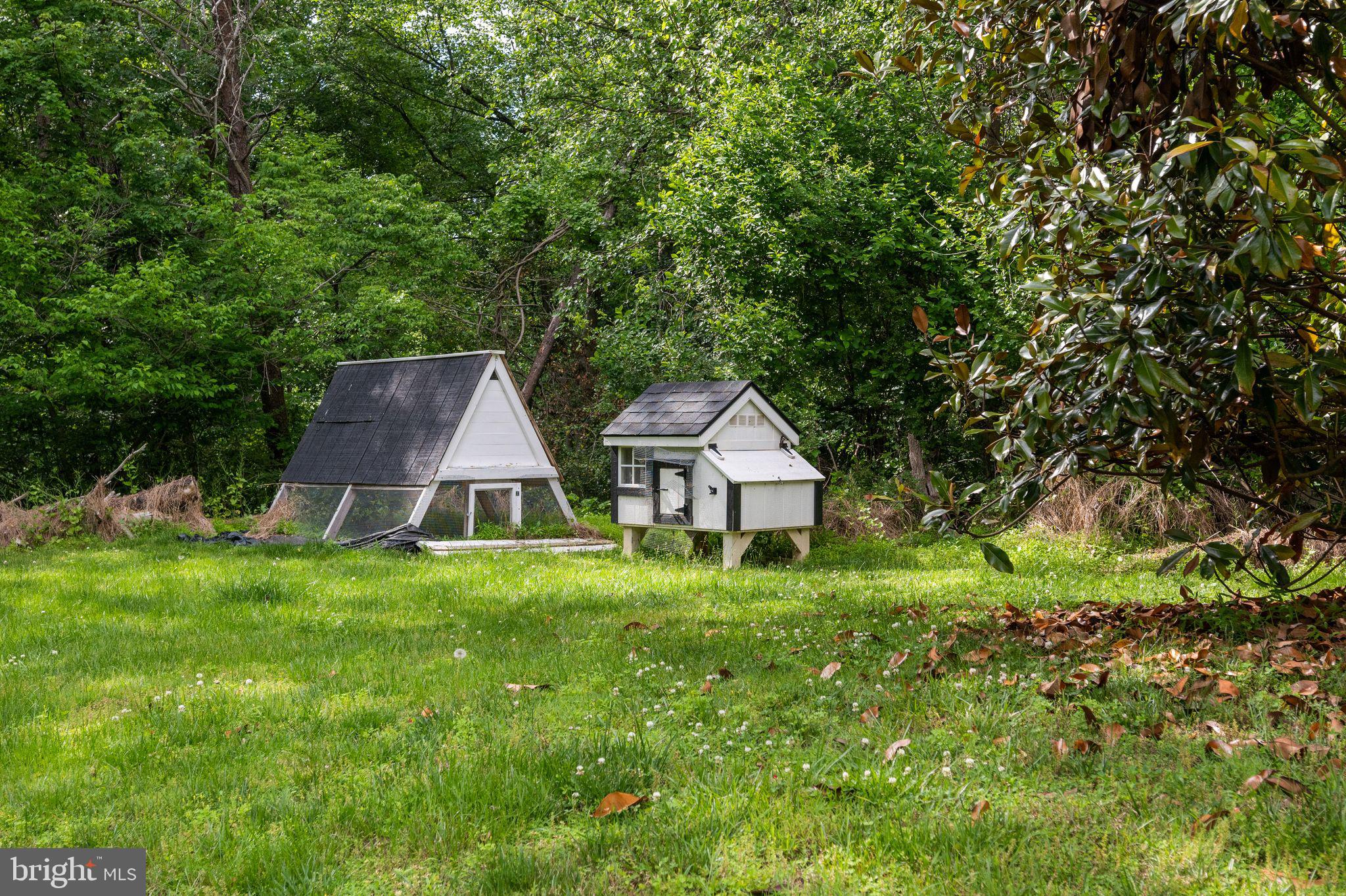 MANOR BROOK - Residential