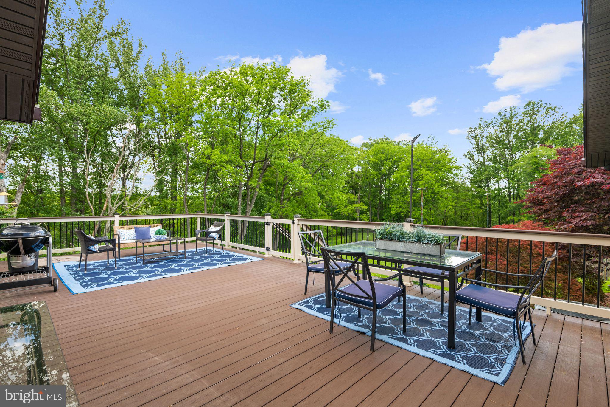 MANOR BROOK - Residential