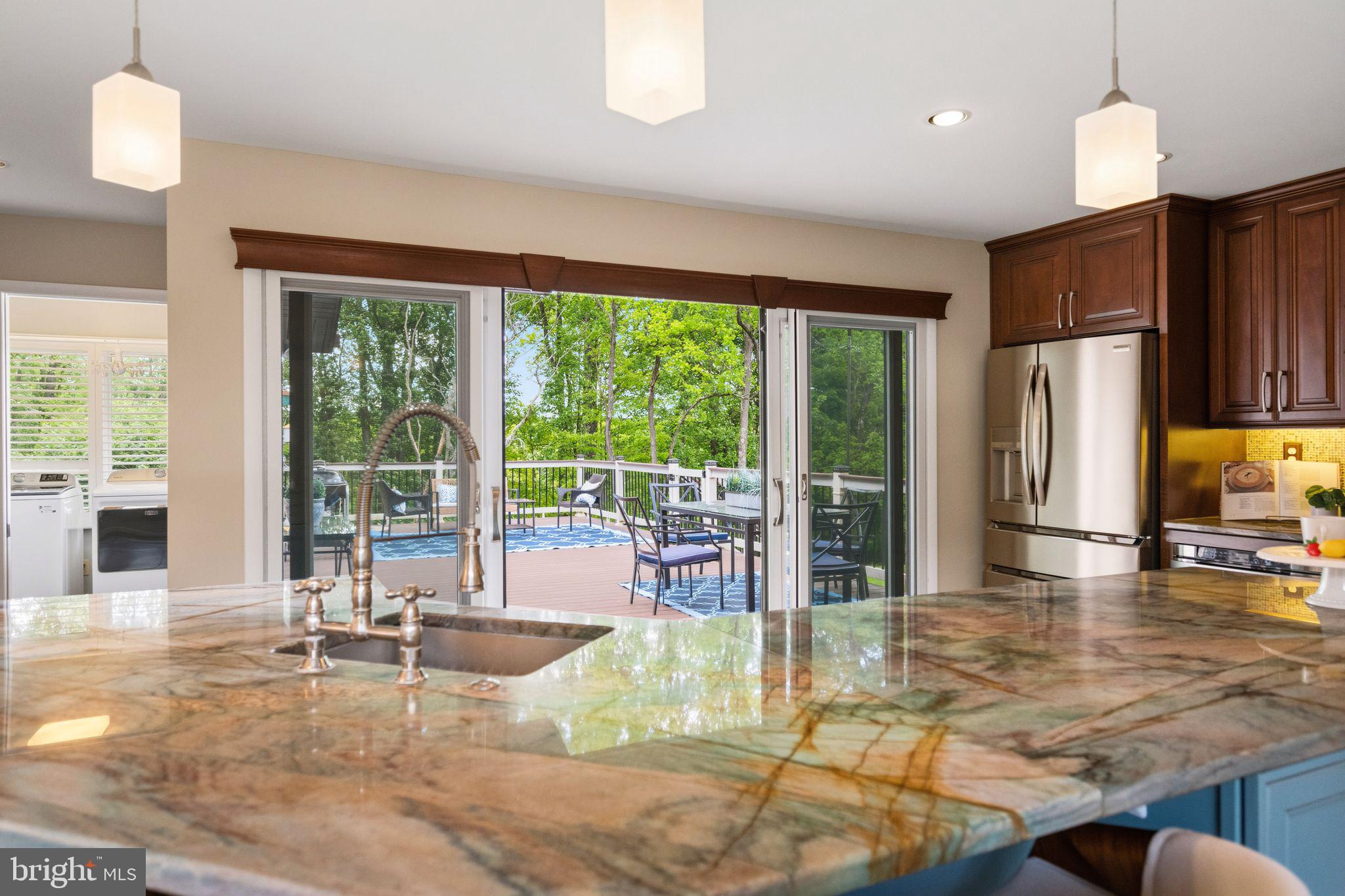 MANOR BROOK - Residential