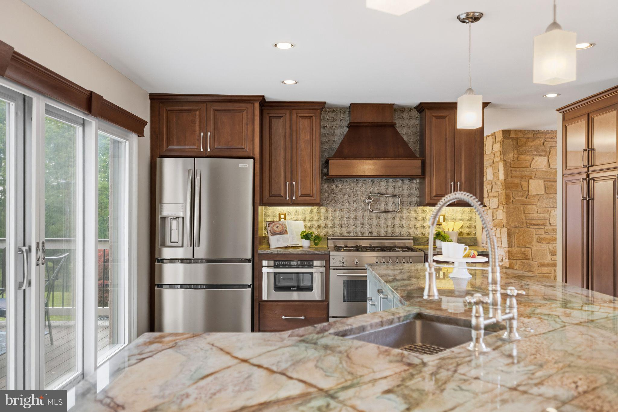 MANOR BROOK - Residential