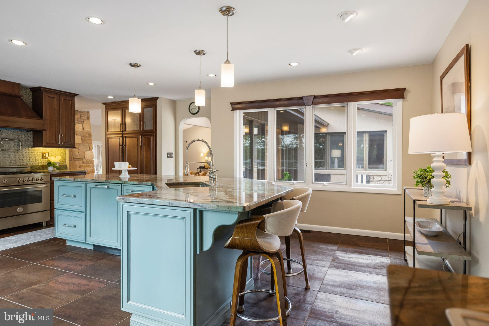 MANOR BROOK - Residential