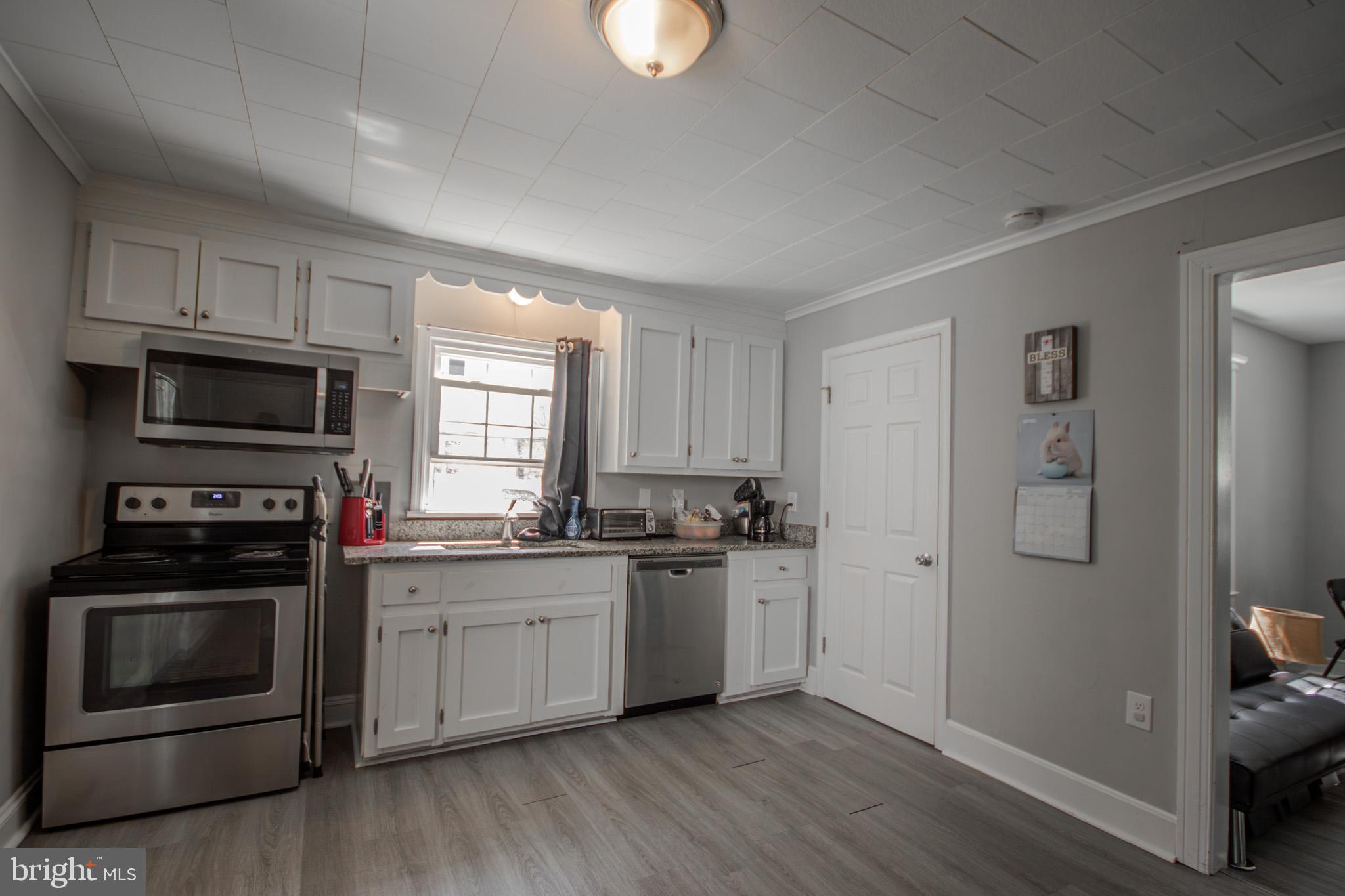 LAKEWOOD - Residential