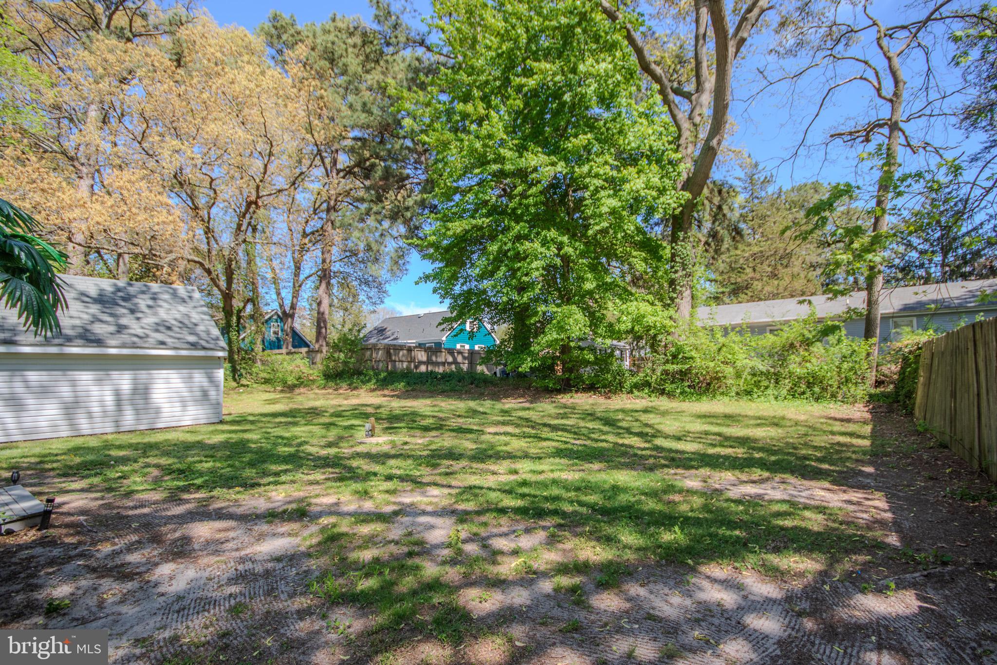 LAKEWOOD - Residential