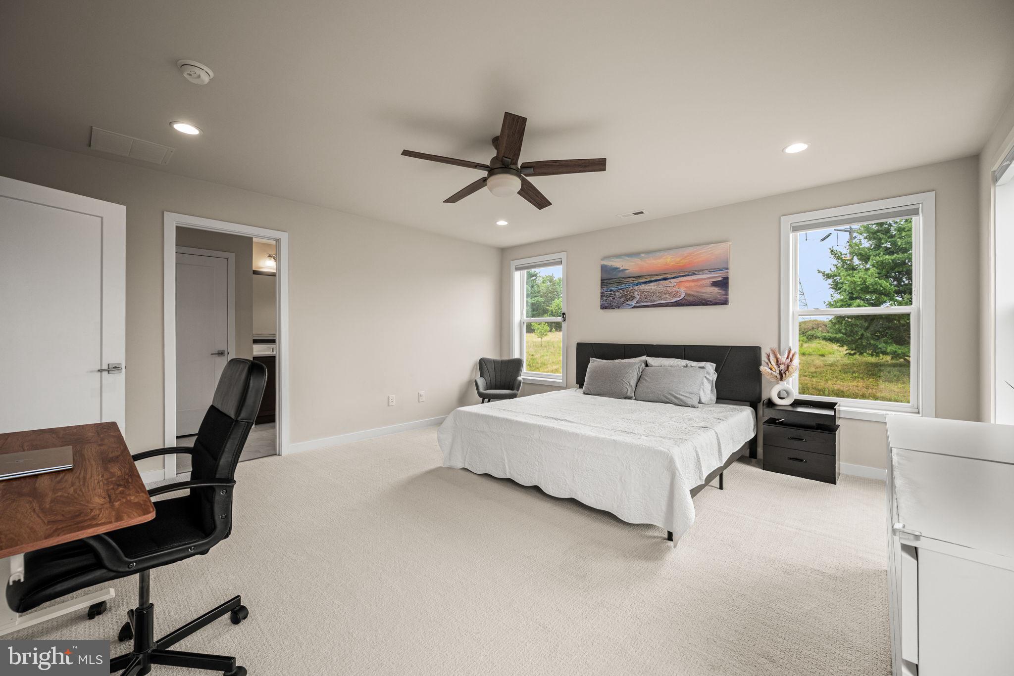 RESERVE AT CENTER SQUARE - Residential