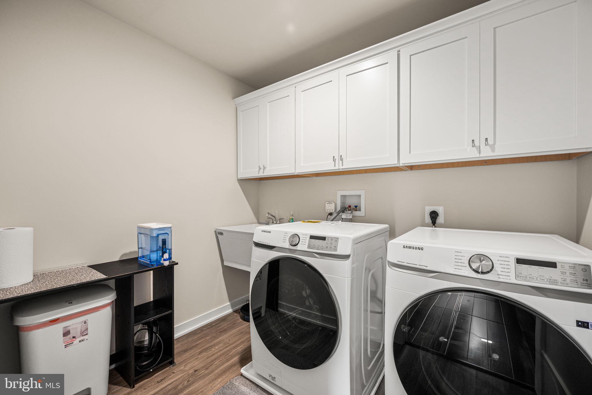 RESERVE AT CENTER SQUARE - Residential