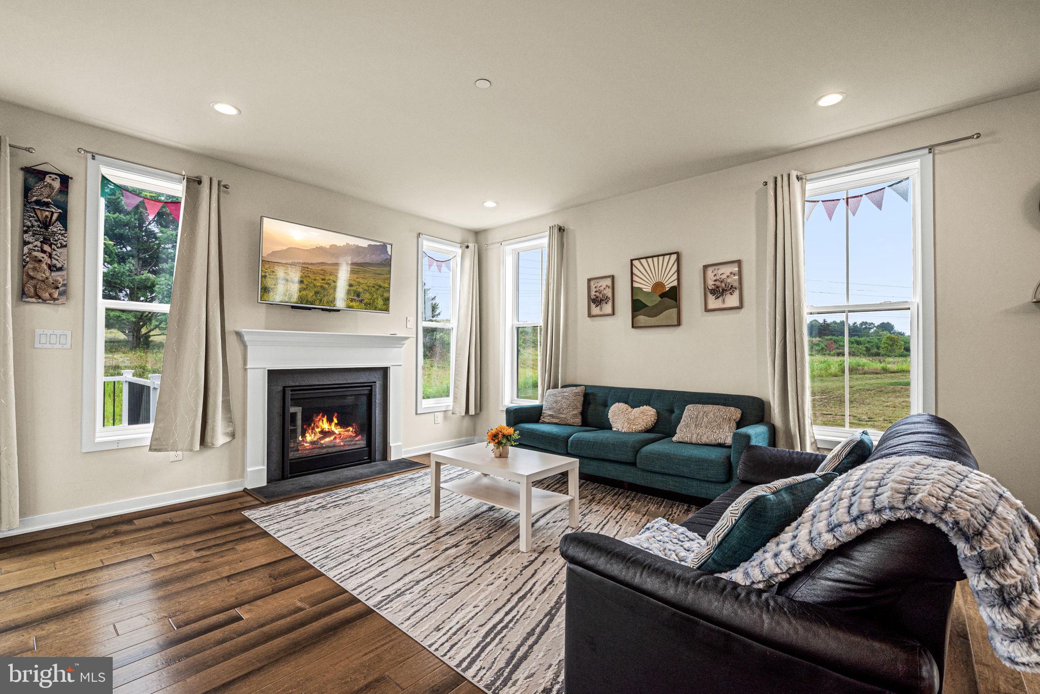 RESERVE AT CENTER SQUARE - Residential